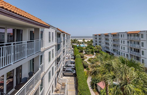 Saint Simons Island Condo | Beautiful View! 3BR 4th Floor St. Simons Beach Club, Steps to the Beach!