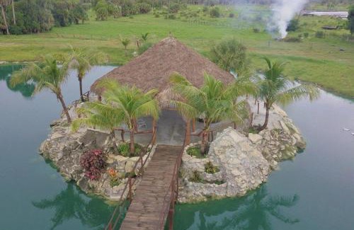 Okeechobee House | Beautiful Vacation Home Across From Lake Okeechobee