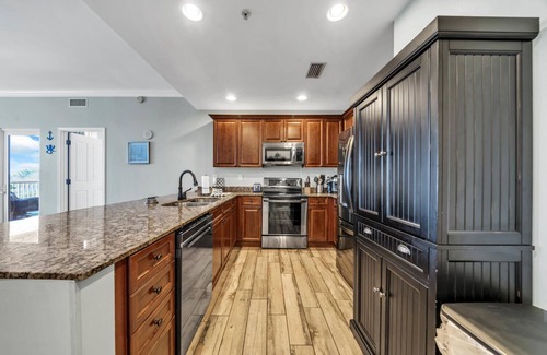 Upper Grand Lagoon Condo | ⭐Beautiful Views-Resort Pool-Spa-Reflections 402⭐