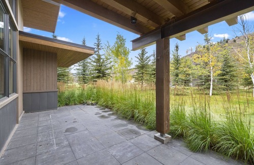Hoback Junction House | Beautiful views from Fairway 1, enjoy SRSC amenities