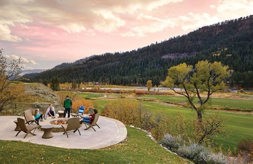 Hoback Junction House | Beautiful views from Fairway 1, enjoy SRSC amenities
