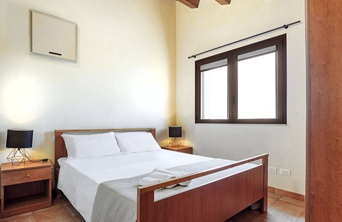Marina di Ragusa House | Beautiful villa for 4 people with A/C, WIFI, TV, patio, panoramic view and parking