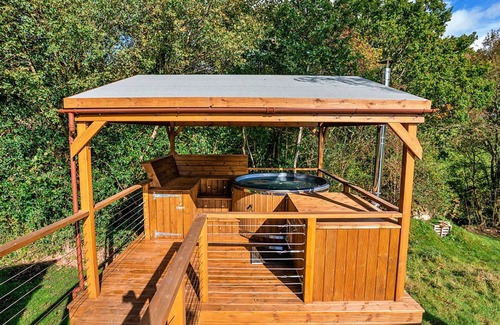 Chiddingstone Hoath House | Beautiful villa for 4 people with WIFI, hot tub and terrace