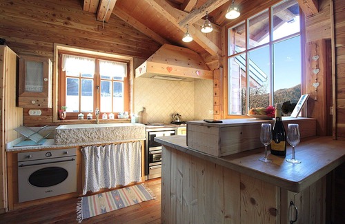Frassilongo House | Beautiful villa for 6 guests with WIFI, TV, terrace, pets allowed and panoramic view