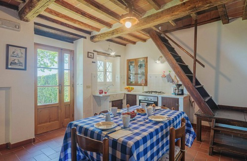 Montignoso House | Beautiful villa for 5 people with WIFI, TV, patio and panoramic view