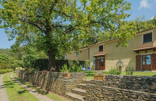 Montignoso House | Beautiful villa for 5 people with WIFI, TV, patio and panoramic view