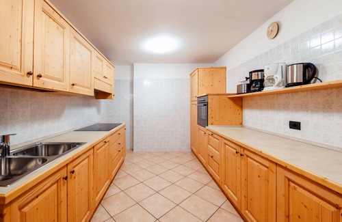 Mazzin House | Beautiful villa for 11 people with WIFI and TV