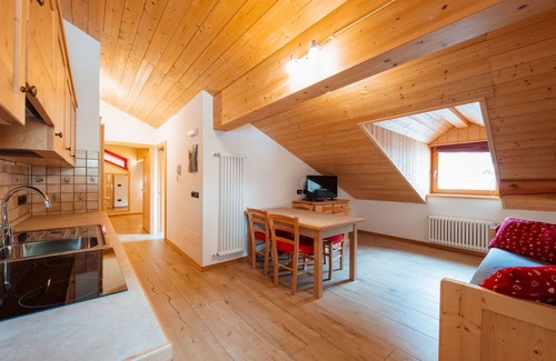 Mazzin House | Beautiful villa for 11 people with WIFI and TV