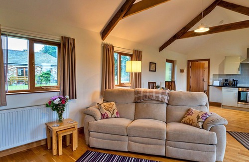 Liskeard House | Beautiful villa for 2 guests with WIFI, hot tub and pets allowed