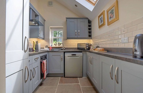 Tansley House | Beautiful villa for 2 guests with WIFI
