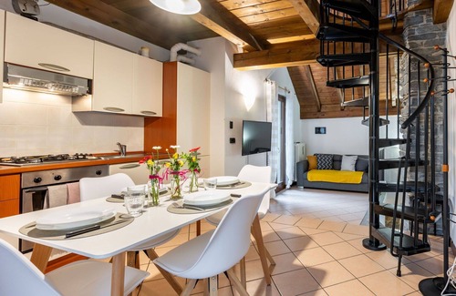 Mergozzo House | Beautiful villa for 2 guests with WIFI and TV