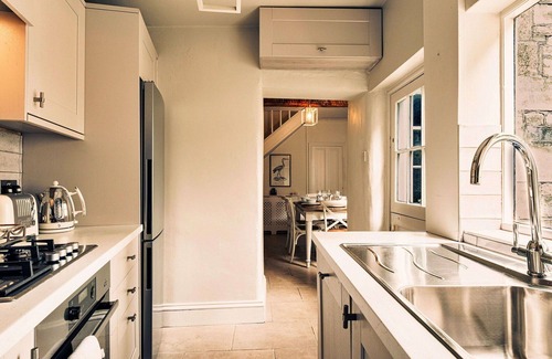Rodborough House | Beautiful villa for 4 guests with WIFI, pets allowed and parking