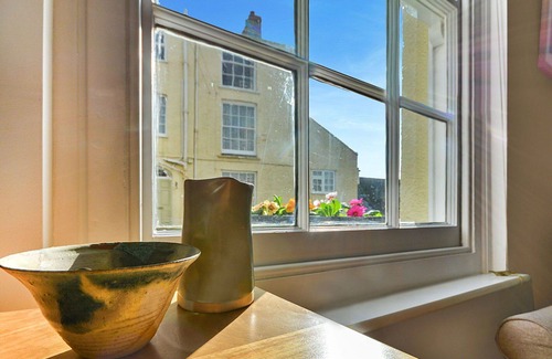 Kingsand House | Beautiful villa for 4 guests with WIFI and terrace