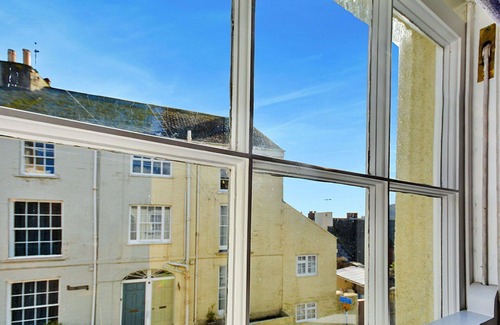 Kingsand House | Beautiful villa for 4 guests with WIFI and terrace