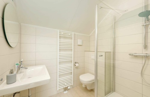 Medebach House | Beautiful villa for 6 guests with hot tub, pool, WIFI, TV, terrace and parking