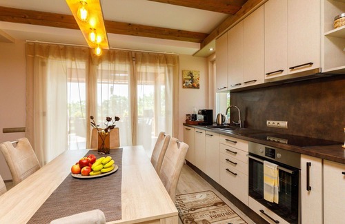 Revfulop Villa | Beautiful villa for 6 guests with WIFI, TV and terrace