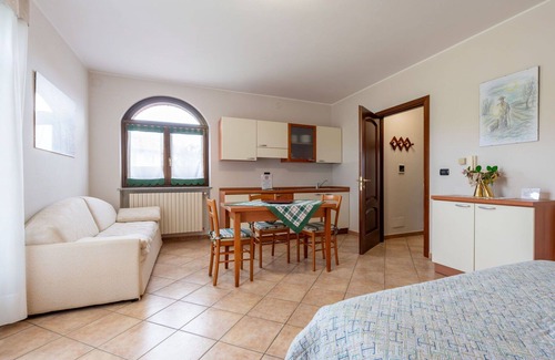 Barolo House | Beautiful villa for 6 people with private pool, WIFI, TV and terrace