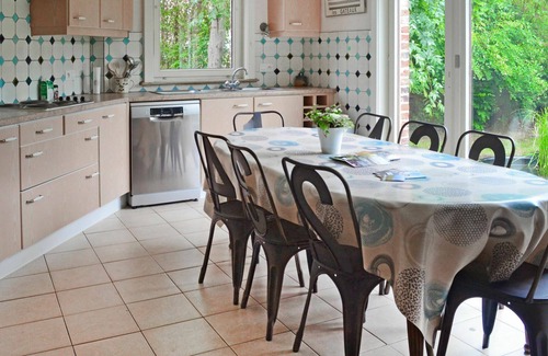 Le Bizet House | Beautiful villa for 8 people with TV, terrace and pets allowed