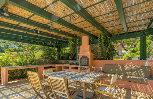 Rapallo Villa | Beautiful villa for 8 people with private pool, WIFI, A/C, TV and patio