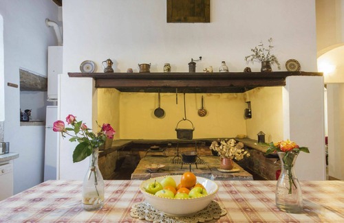 Volterra Villa | Beautiful villa for 9 people with private pool, WIFI, TV, patio, pets allowed and panoramic view