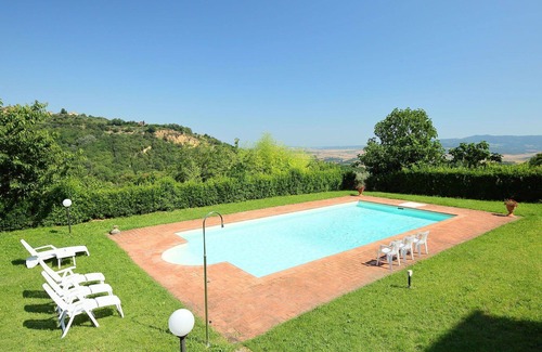 Volterra Villa | Beautiful villa for 9 people with private pool, WIFI, TV, patio, pets allowed and panoramic view
