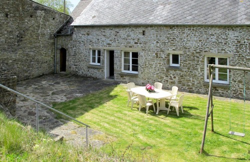Portbail House | Beautiful villa for 6 guests with WIFI, TV, terrace and pets allowed