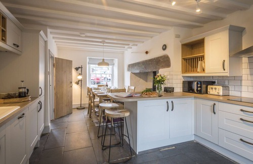 Ffestiniog House | Beautiful villa for 6 guests with hot tub and TV