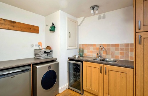 Redbrook House | Beautiful villa for 14 guests with private pool, WIFI, terrace and pets allowed