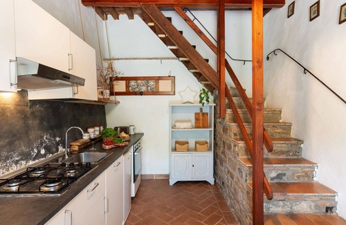 Borgo San Lorenzo Villa | Beautiful villa for 6 guests with WIFI, private pool, TV and panoramic view, close to Florence