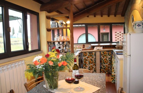Montegonzi Villa | Beautiful villa for 4 guests with WIFI, pool, TV, patio, pets allowed, panoramic view and parking