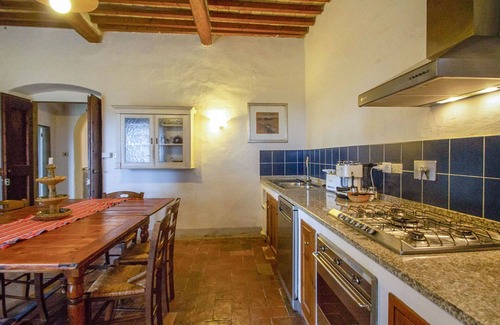 Scandicci Villa | Beautiful villa for 4 guests with pool, WIFI, TV, patio and panoramic view, close to Florence
