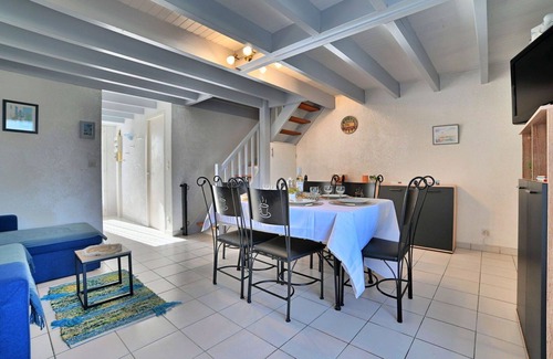 La Remigeasse House | Beautiful villa for 5 people with WIFI, TV, terrace, pets allowed and parking
