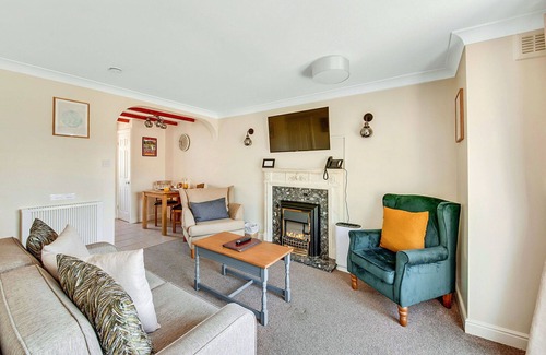 Thirsk House | Beautiful villa for 4 people with WIFI, pool, hot tub and terrace