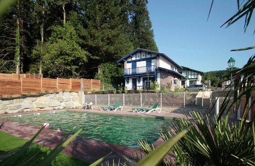 Behobie Villa | Beautiful villa in Basque style just 3 km. away from the sea