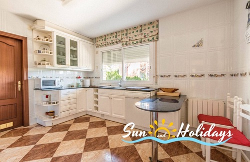 Tamarit Villa | Beautiful villa in La Mora with private pool for 8 people
