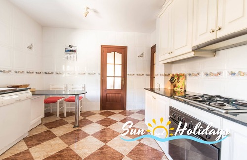 Tamarit Villa | Beautiful villa in La Mora with private pool for 8 people