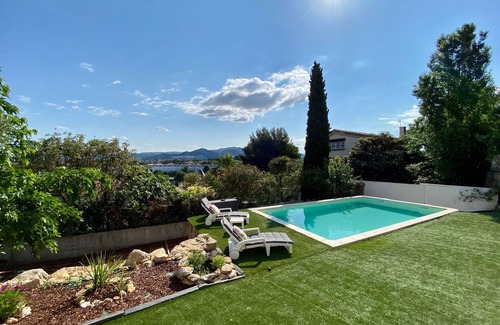 Les Olives Villa | Beautiful Villa Moderne in Marseille close to all tourist attractions