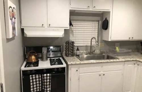 Visalia Villa | Beautiful Villa on Velie!