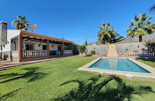 Frigiliana Villa | Beautiful Villa With Air Conditioning, WIFI Internet, Private Pool And Gardens
