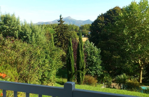 Behobie House | Beautiful villa with pool near Saint-Jean-de-Luz - rated furnished holiday *