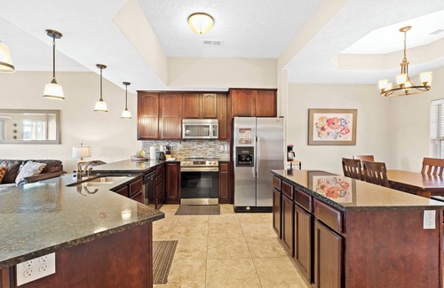 Table Rock Condo | Beautiful Walk-in Lake View Condo with HA Features Sunroom + Covered Patio