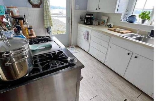 Northport House | Beautiful Waterfront 3 Bedroom 1.5 Bath Beach Home Sunset Oasis Village 1hr NYC