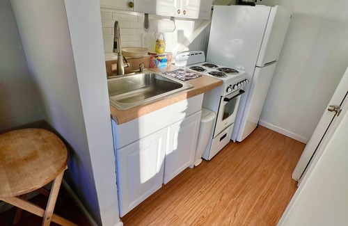 Northport Cottage | Beautiful Waterfront Studio Beach Cottage Full Bath Kitchen Sunset Oasis 1hr NYC