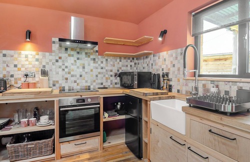 Halesworth Cottage | Beautiful wooden cabins in a quiet tranquil setting.