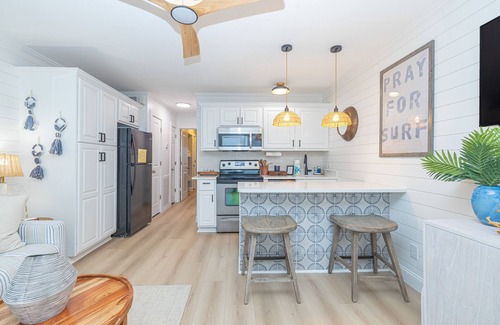 Isle of Palms Condo | Beautifully Appointed Completely Renovated Third Floor Ocean Front Condo!