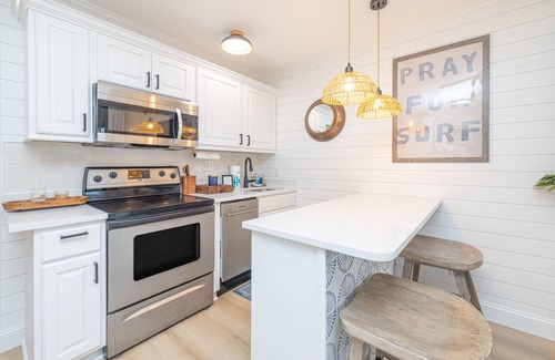 Isle of Palms Condo | Beautifully Appointed Completely Renovated Third Floor Ocean Front Condo!