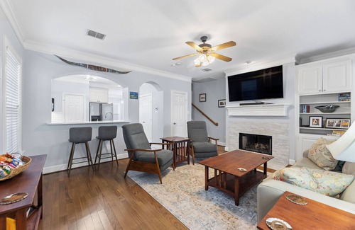 Fort Worth Cultural District House | Beautifully Appointed Home in the Heart of Fort Worth!