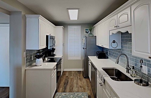 Litchfield by the Sea Condo | Beautifully Decorated, Great Ocean View