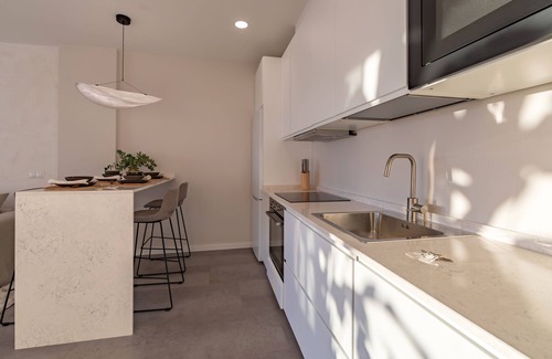 Tarifa Apartment | Beautifully designed 2 bedroom apartment with terrace an communal spa