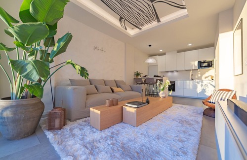Tarifa Apartment | Beautifully designed 2 bedroom apartment with terrace an communal spa